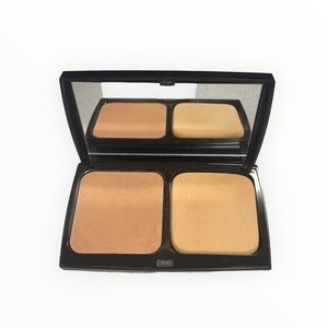 Merle Norman Ultra Powder Foundation in Ultra Bisque